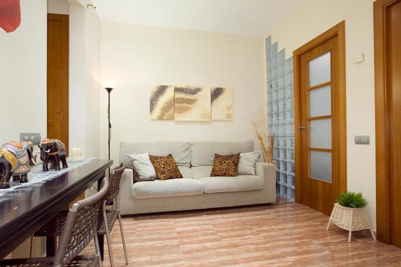 Aspasios Verdi Apartments Barcelona Room photo